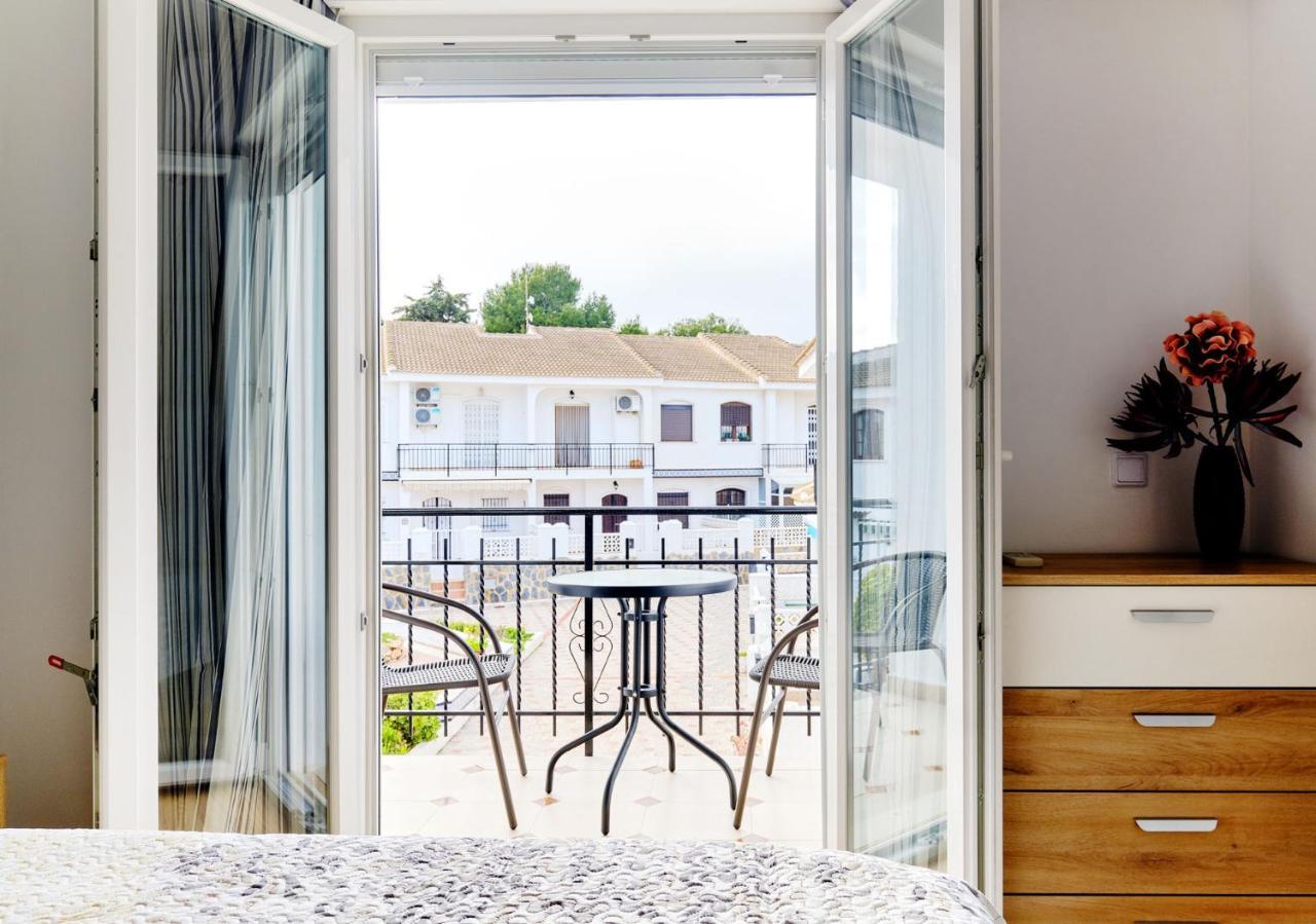 Family Bungalow La Zenia Beach Dehesa de Campoamor  エクステリア 写真
